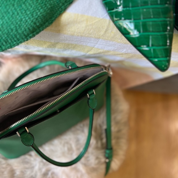 Green Kate Spade Cross Body Chic Purse! Spring has Sprung! :) - Picture 5 of 12